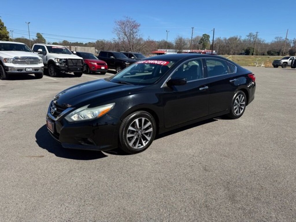 Used 2017 Nissan Altima 2.5 SV