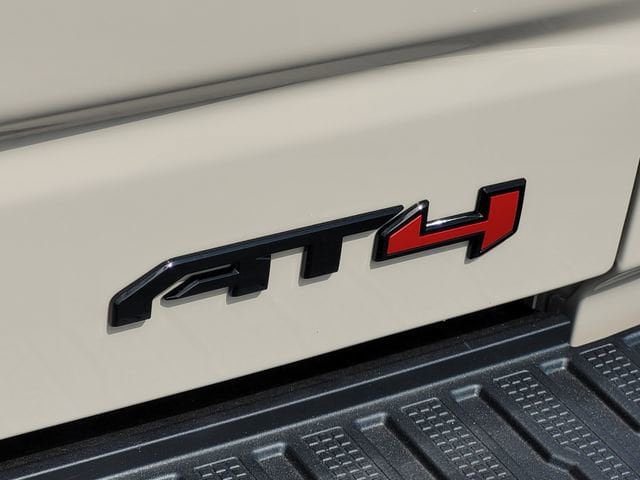 2026 GMC Sierra 1500 AT4 - Photo 8