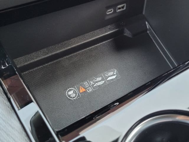 2026 GMC Yukon XL AT4 - Photo 18