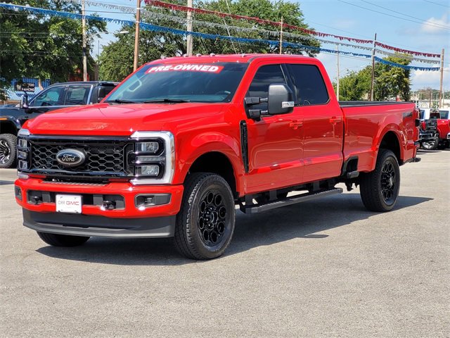 2025 Ford F-350 XLT photo 3