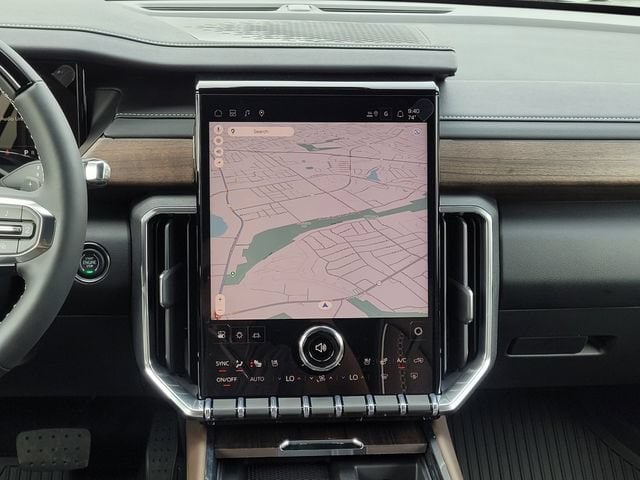 2026 GMC Acadia Denali Ultimate - Photo 24