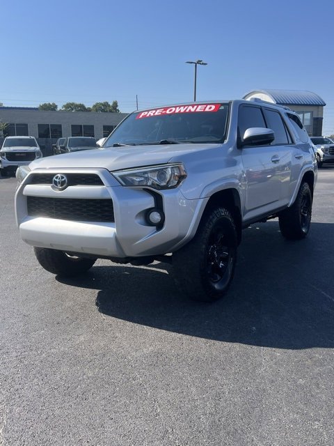 2015 Toyota 4Runner Limited photo 2