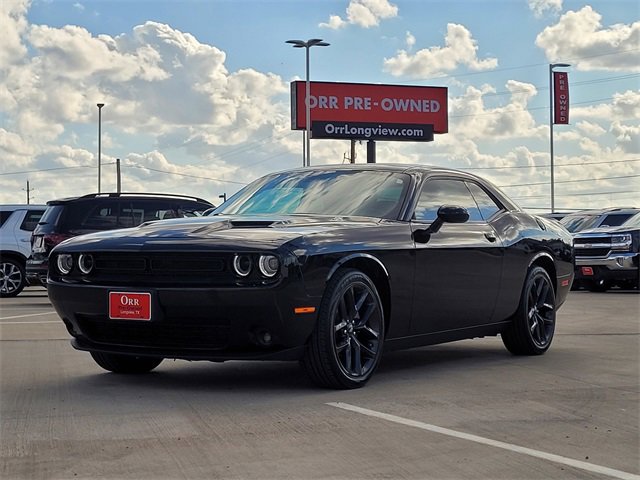 2023 Dodge Challenger SXT photo 3