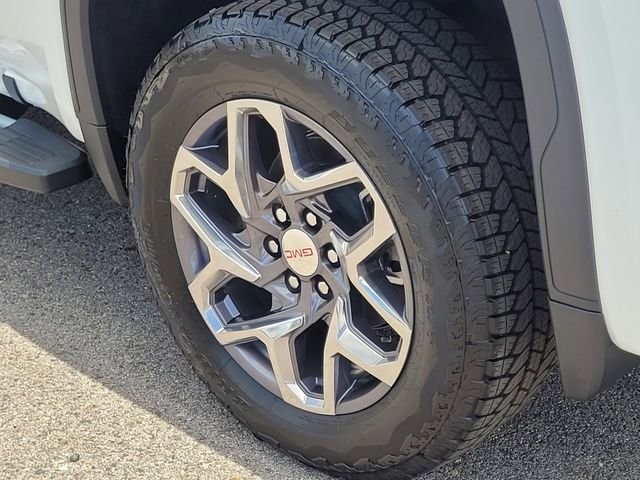 2026 GMC Sierra 1500 SLT - Photo 7