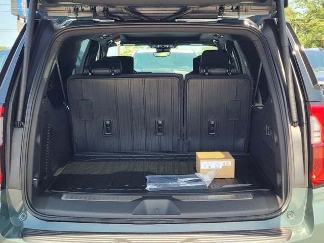 2026 GMC Yukon XL AT4 - Photo 9