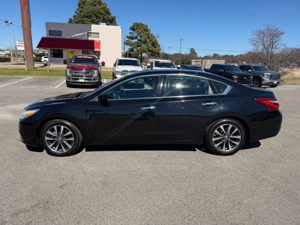 Used 2017 Nissan Altima 2.5 SV