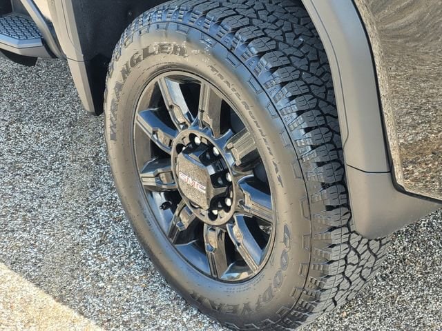 2026 GMC Sierra 2500HD AT4 - Photo 7