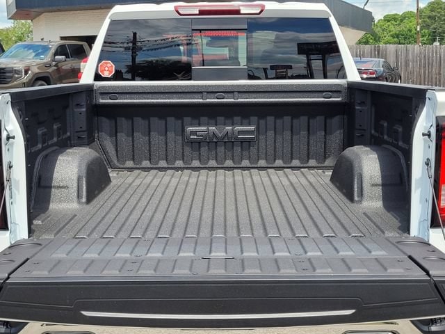 2026 GMC Sierra 1500 SLT - Photo 9