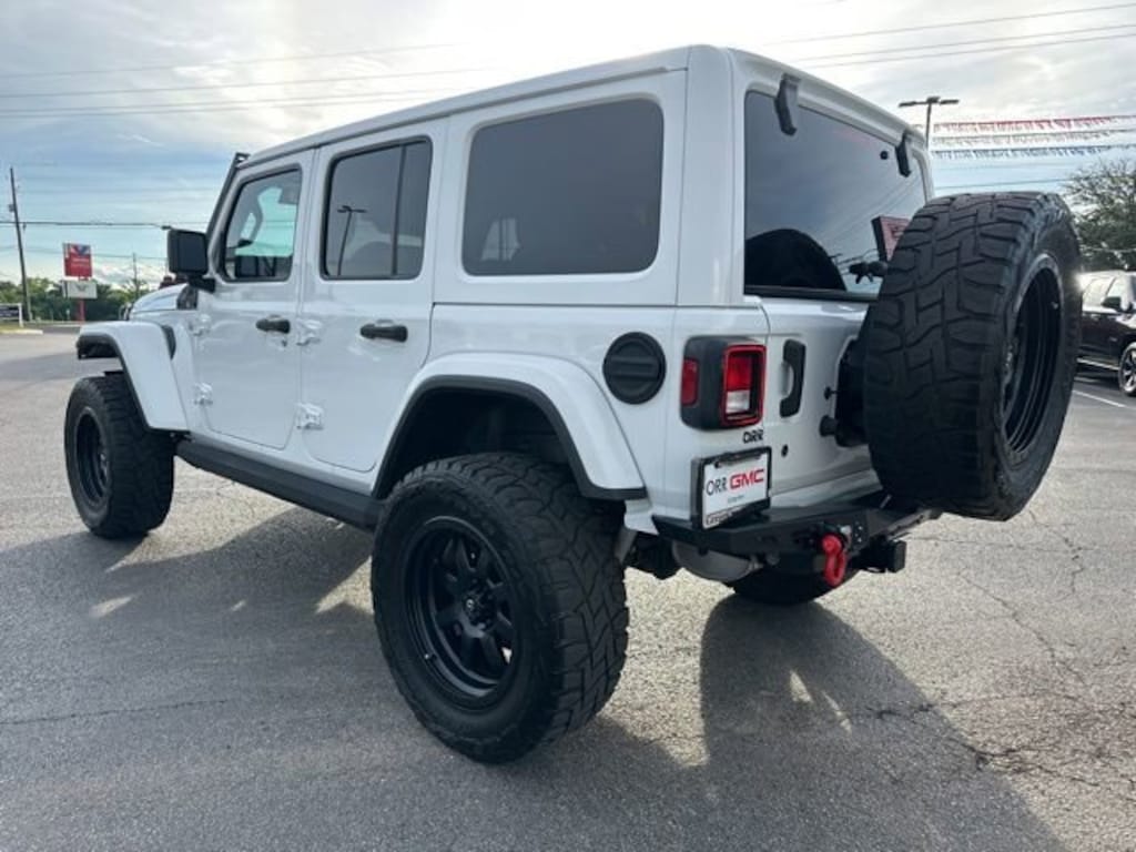 Used 2018 Jeep Wrangler Unlimited Sahara