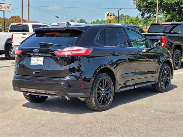 2023 Ford Edge SEL photo 4