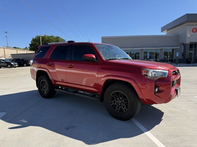 2022 Toyota 4Runner SR5 photo 2