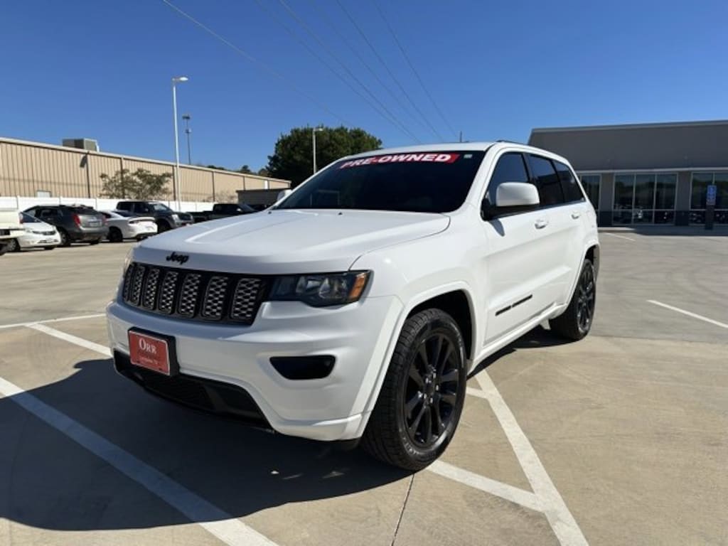 Used 2018 Jeep Grand Cherokee Altitude