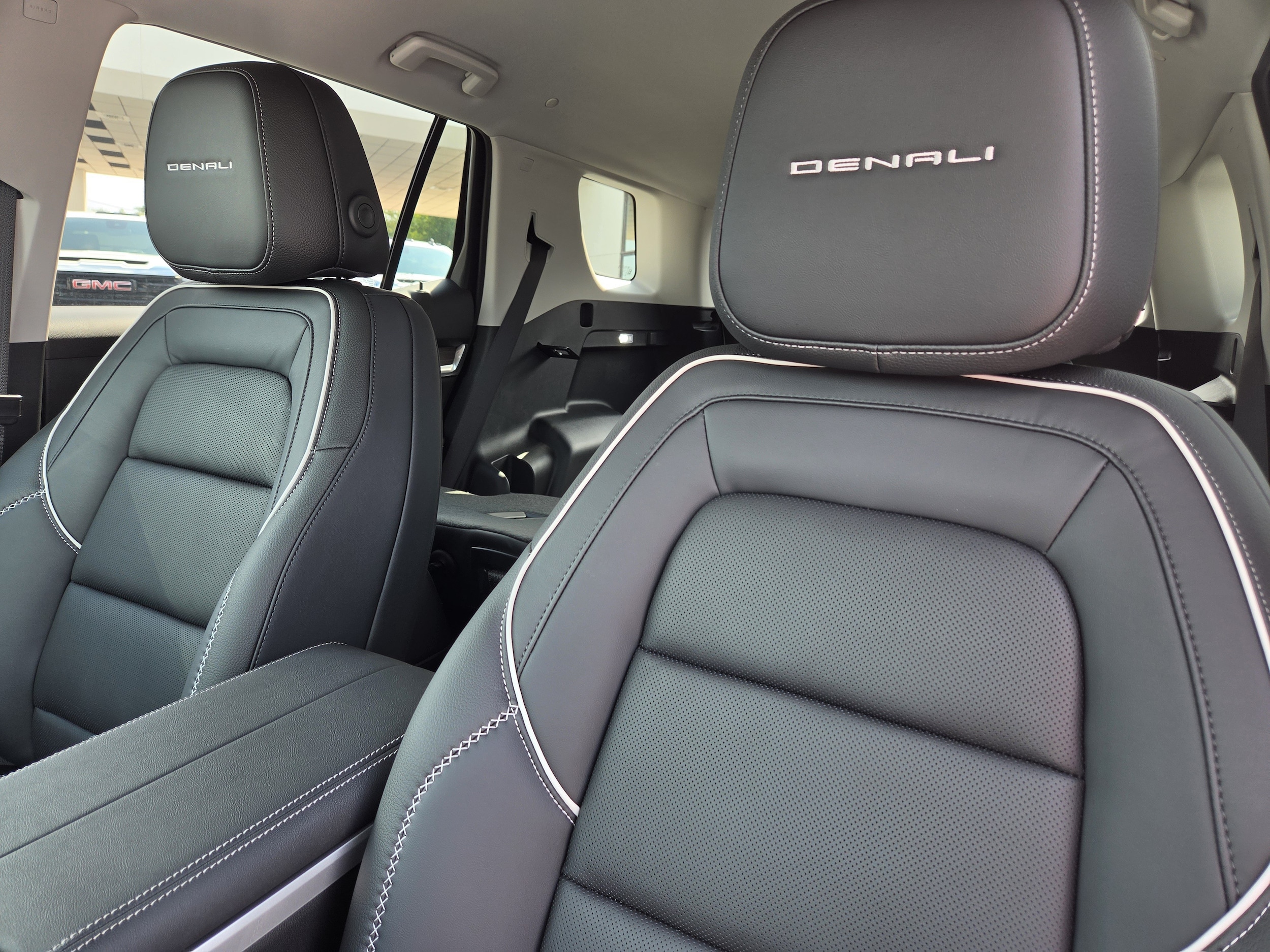 2027 GMC Terrain Denali - Photo 19