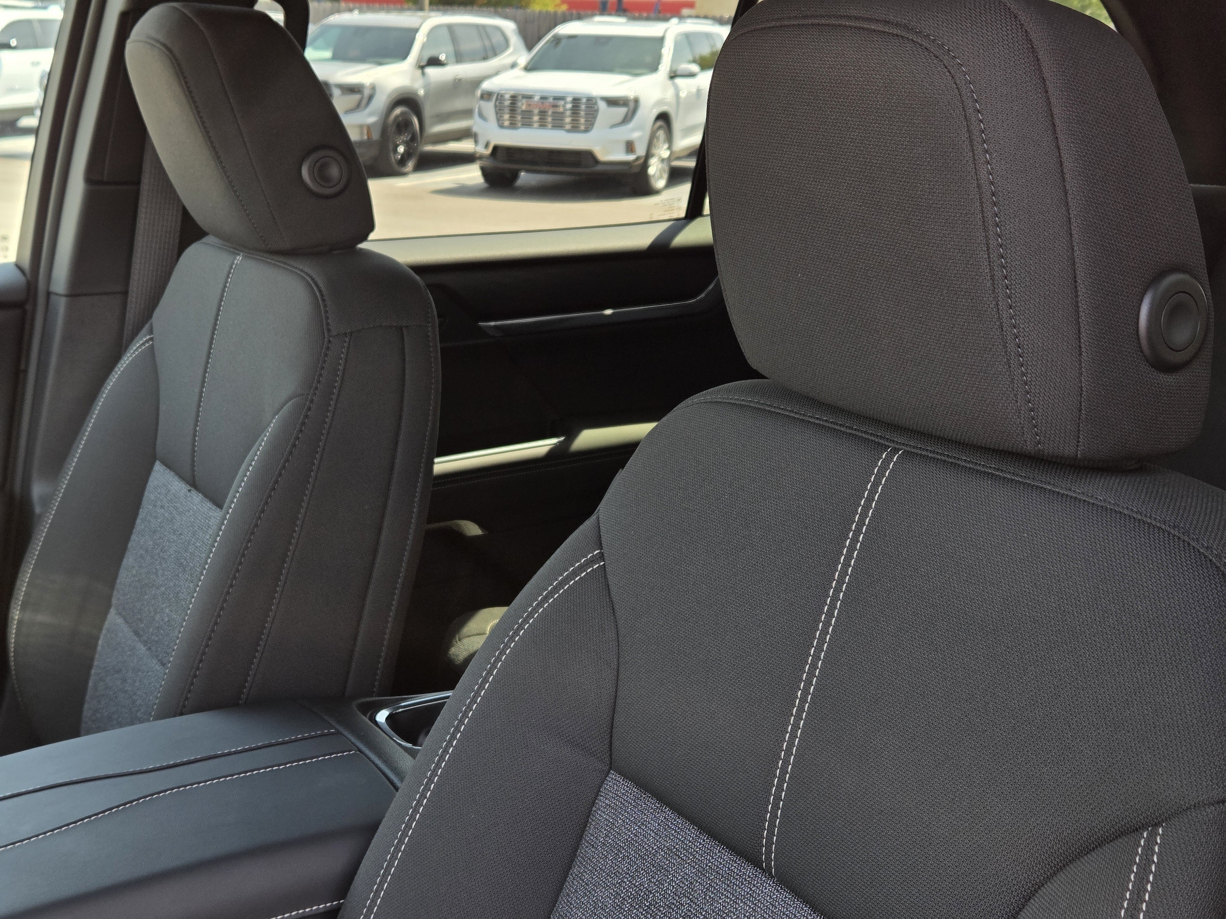 2027 GMC Acadia Elevation - Photo 20