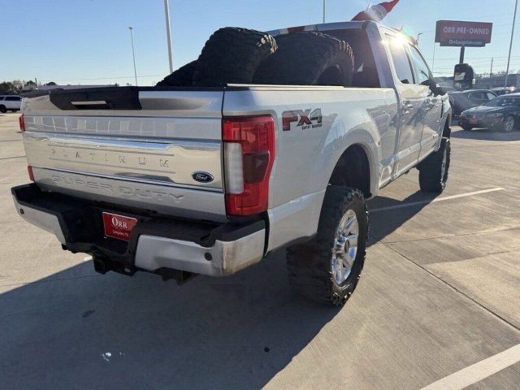 Used 2017 Ford Super Duty F-250 SRW Lariat