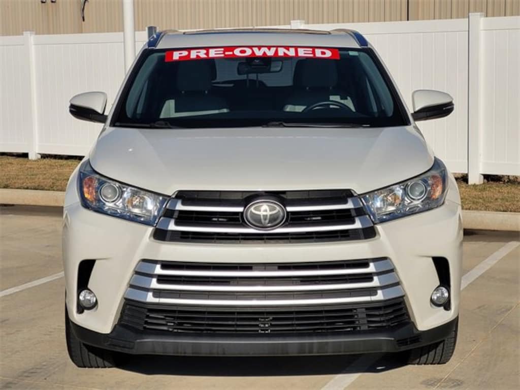 Used 2017 Toyota Highlander XLE