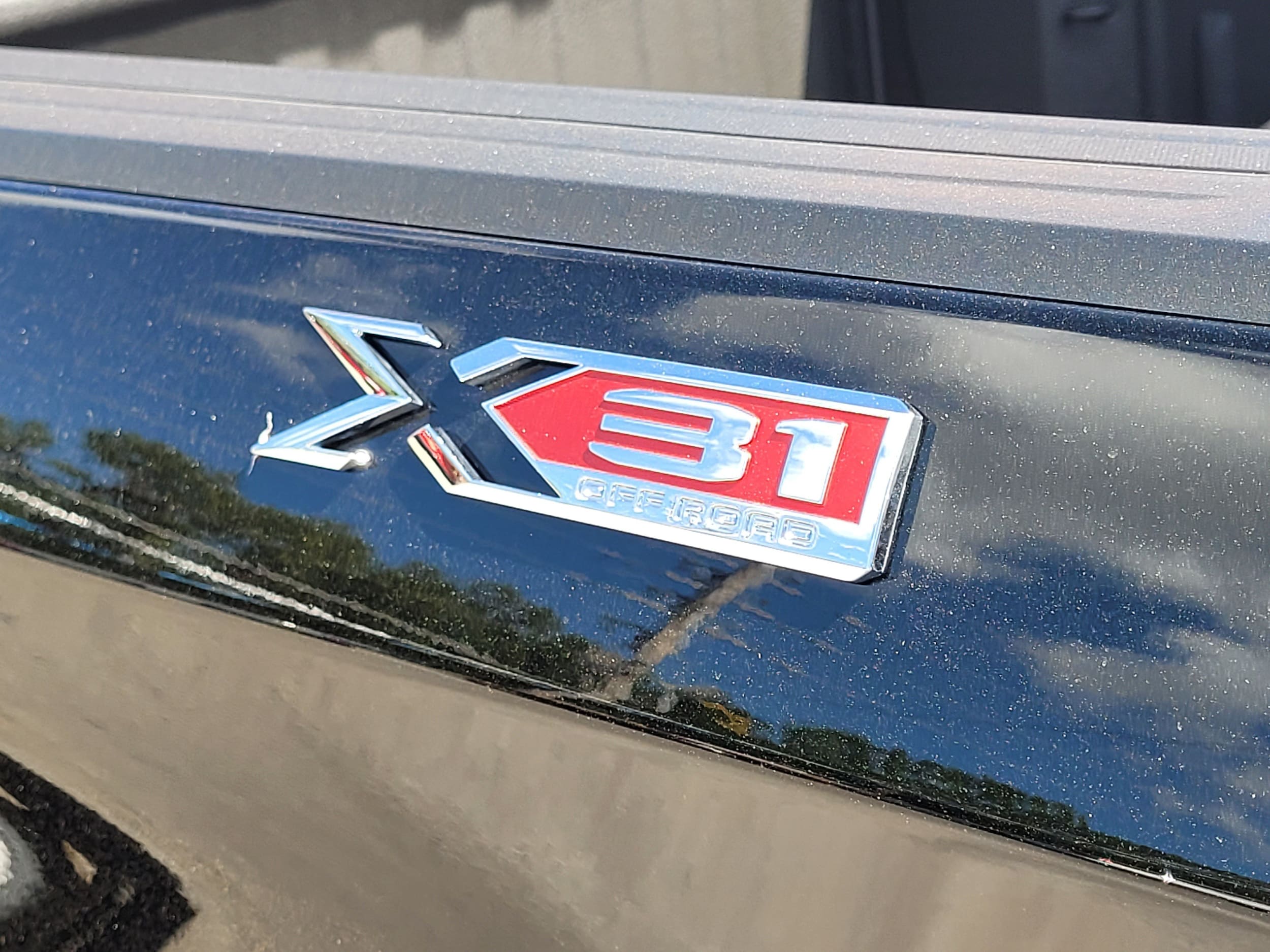 2026 GMC Sierra 1500 SLT - Photo 8