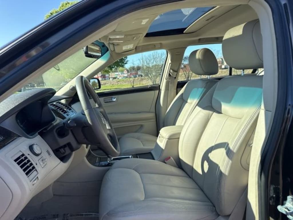 Used 2008 CADILLAC DTS w/1SC Car