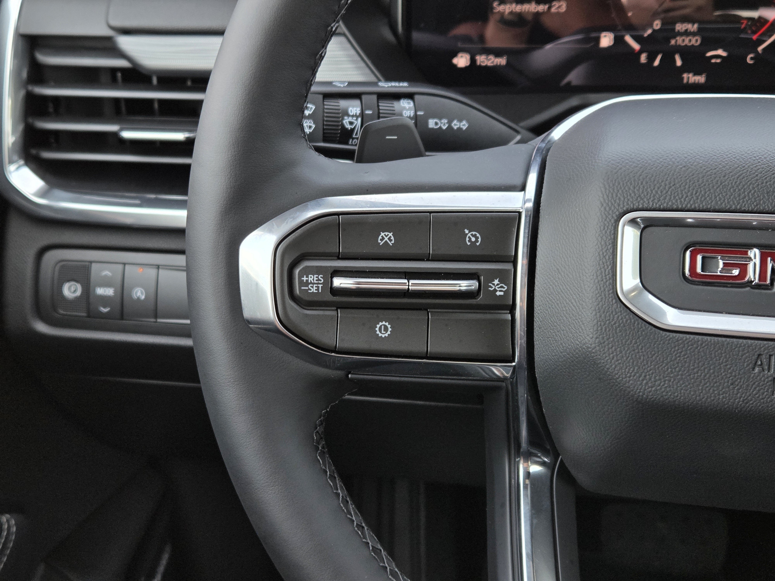 2027 GMC Acadia Elevation - Photo 14