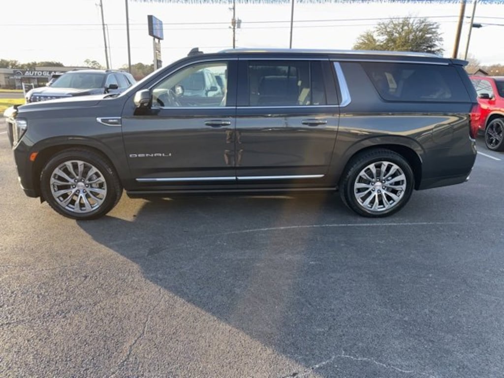 Used 2021 GMC Yukon XL Denali SUV