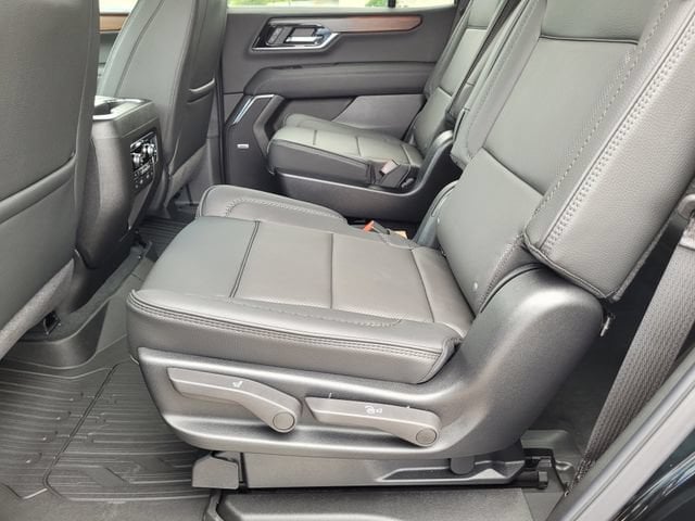 2026 GMC Yukon Denali - Photo 23