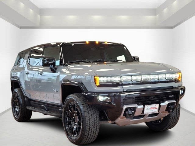 2026 GMC Hummer EV 2X SUV's photo