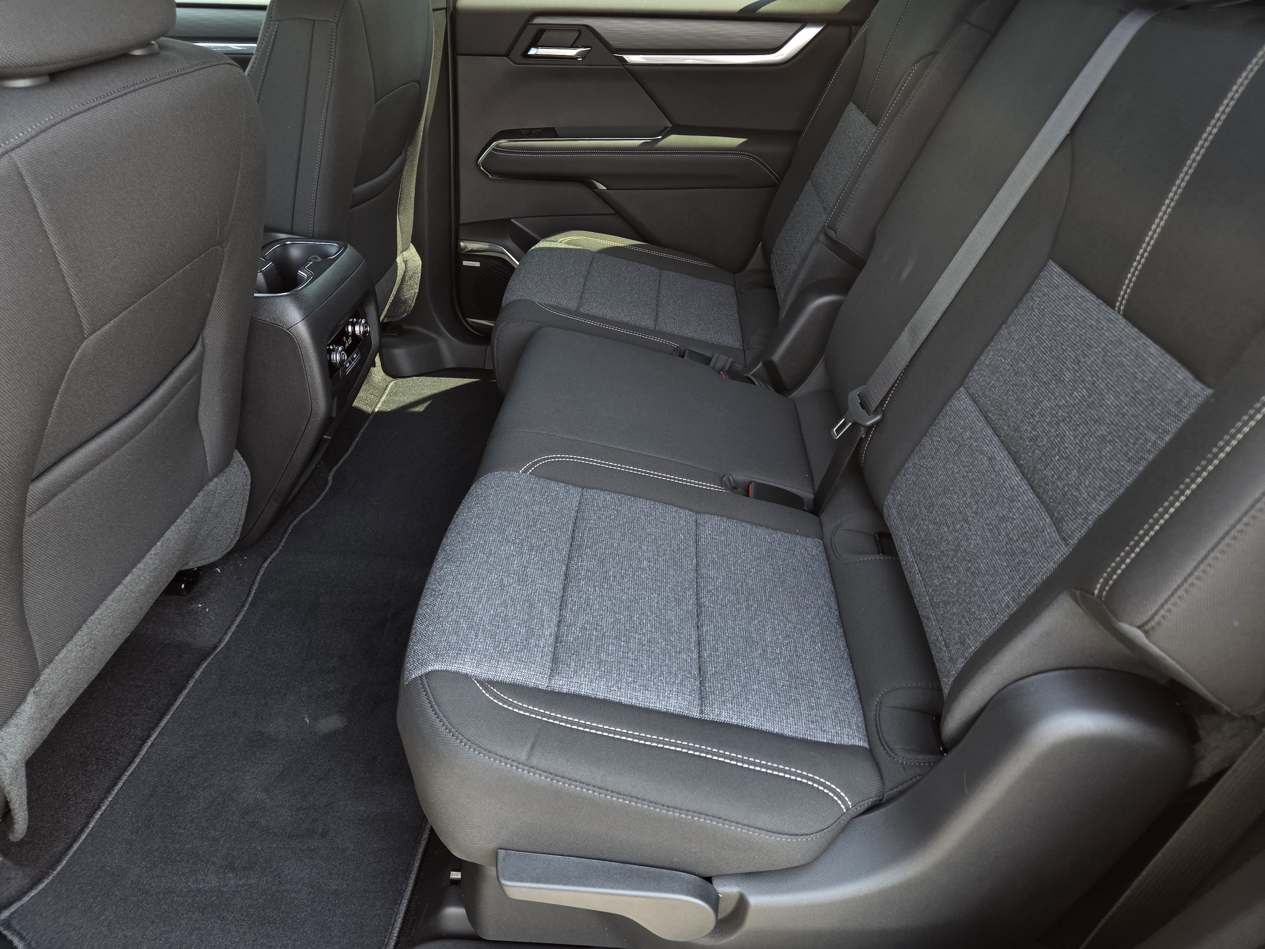 2027 GMC Acadia Elevation - Photo 22