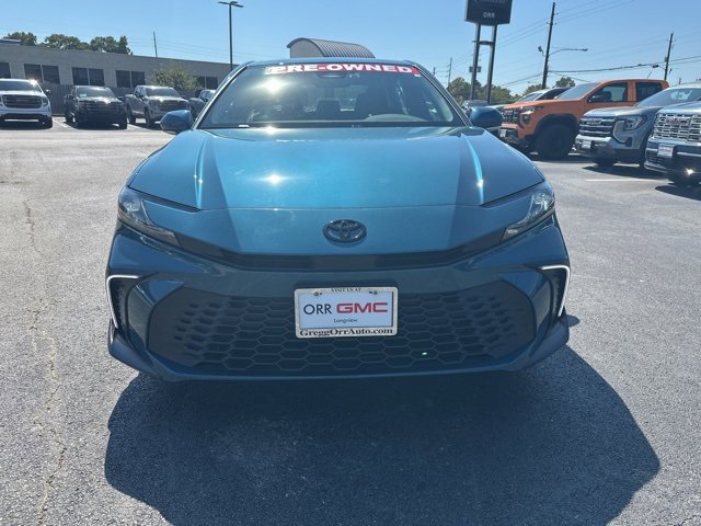 2025 Toyota Camry LE photo 2