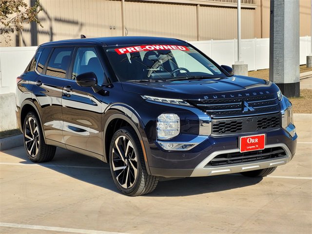 2024 Mitsubishi Outlander SE's photo