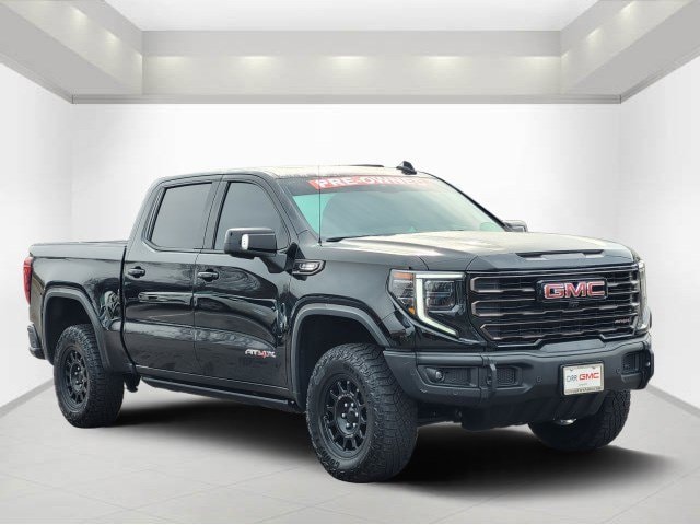 2024 GMC Sierra Base's photo