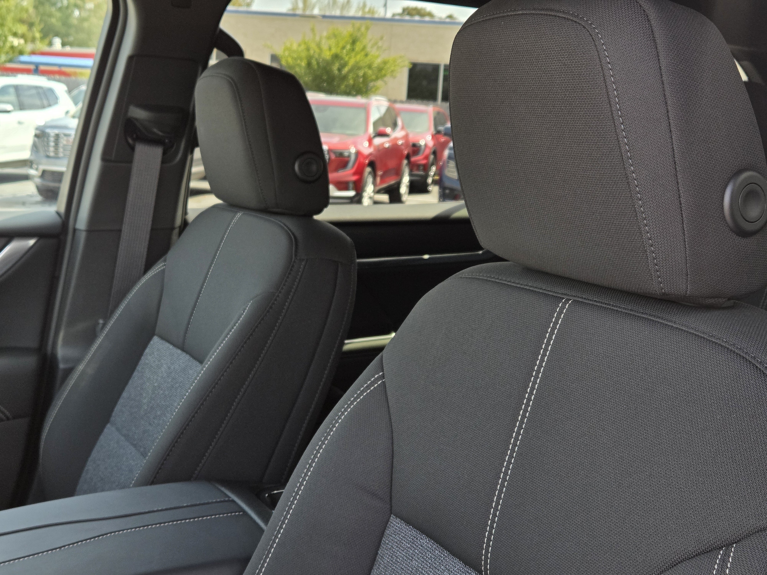 2027 GMC Acadia Elevation - Photo 18