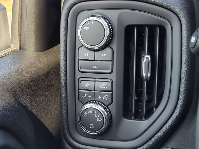2026 GMC Sierra 3500HD Pro - Photo 17