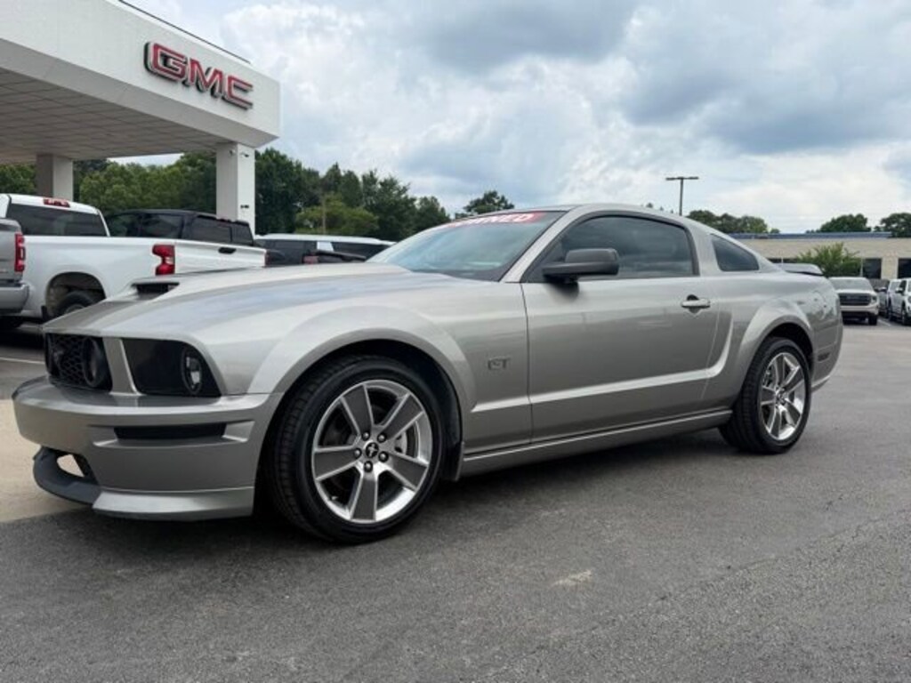 Used 2008 Ford Mustang GT Deluxe