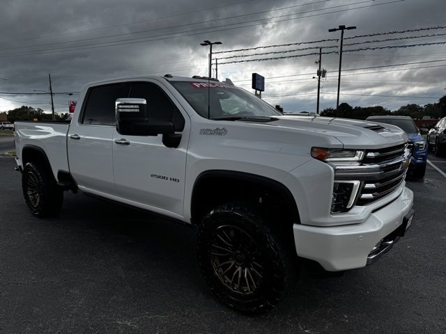 2022 Chevrolet Silverado 2500HD High Country photo 2