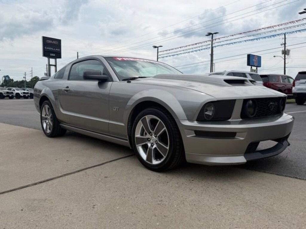 Used 2008 Ford Mustang GT Deluxe