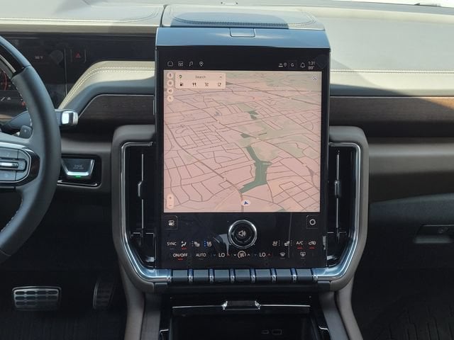 2026 GMC Yukon XL Denali Ultimate - Photo 13
