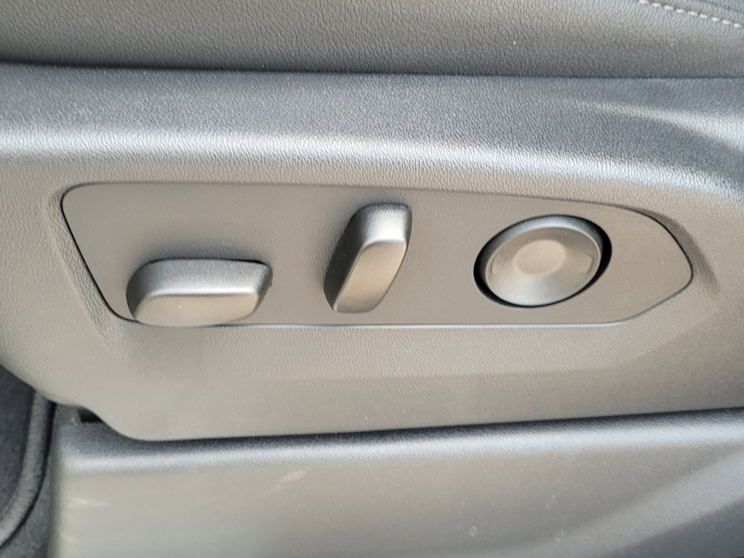 2026 GMC Sierra 1500 SLT - Photo 22