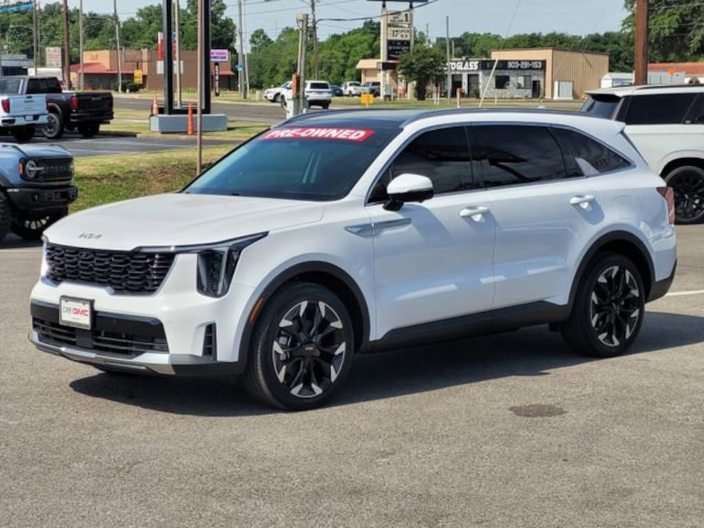 Used 2024 Kia Sorento SX
