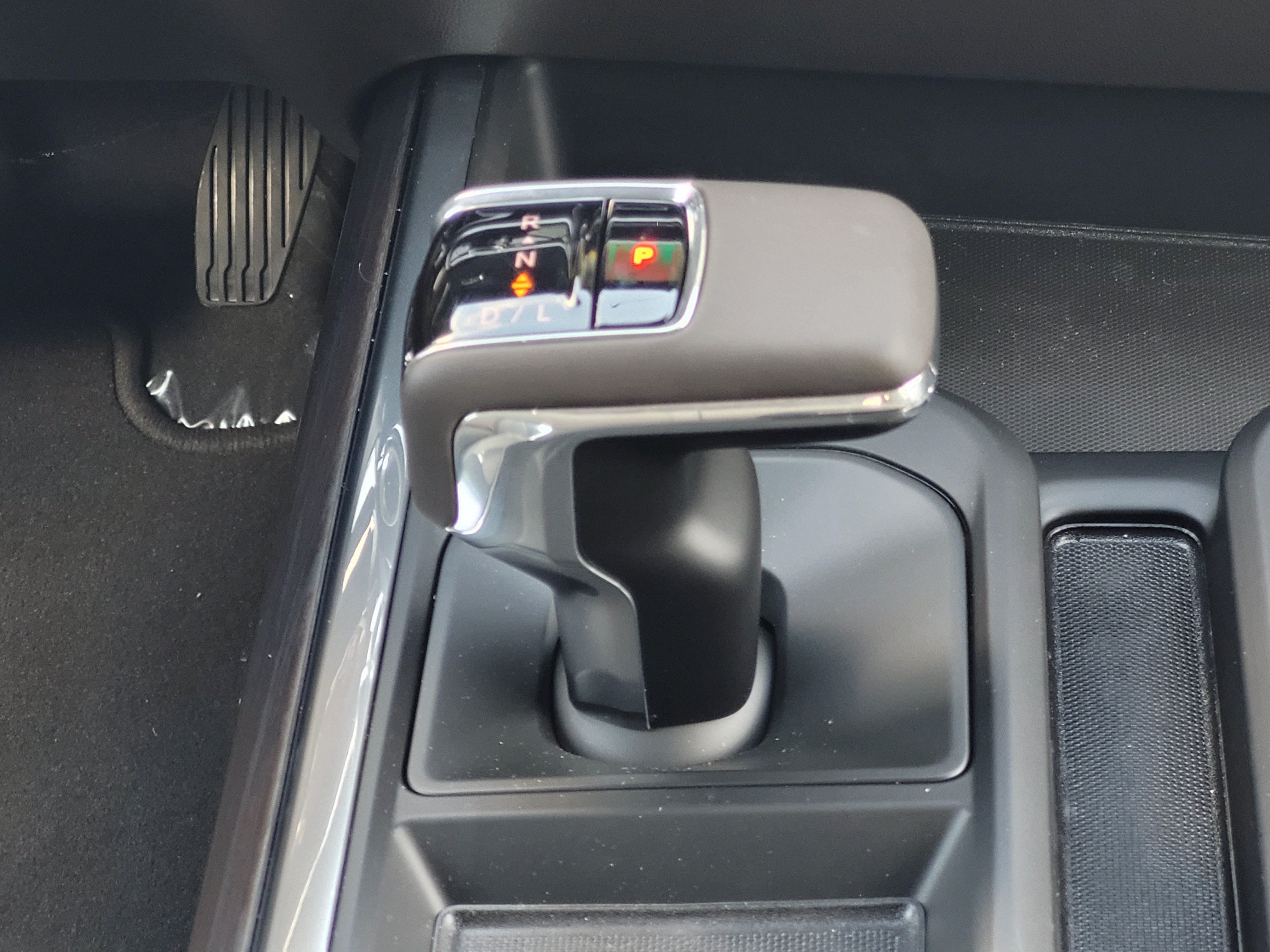 2026 GMC Sierra 1500 SLT - Photo 16