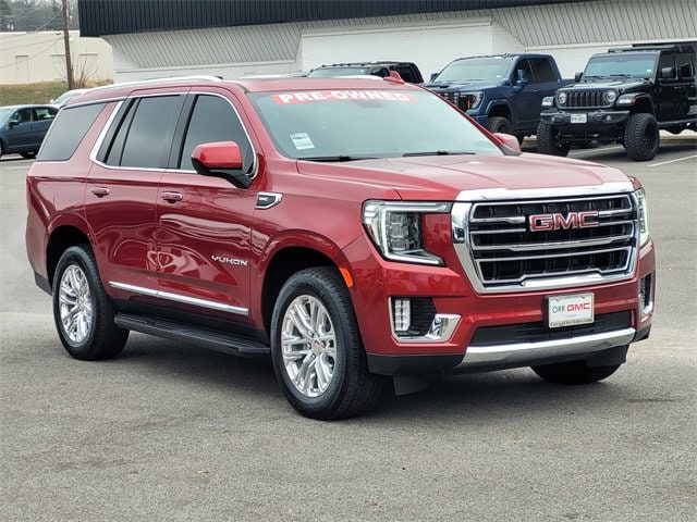 2023 GMC Yukon SLT's photo