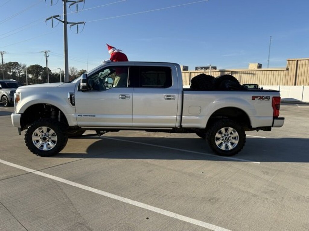 Used 2017 Ford Super Duty F-250 SRW Lariat