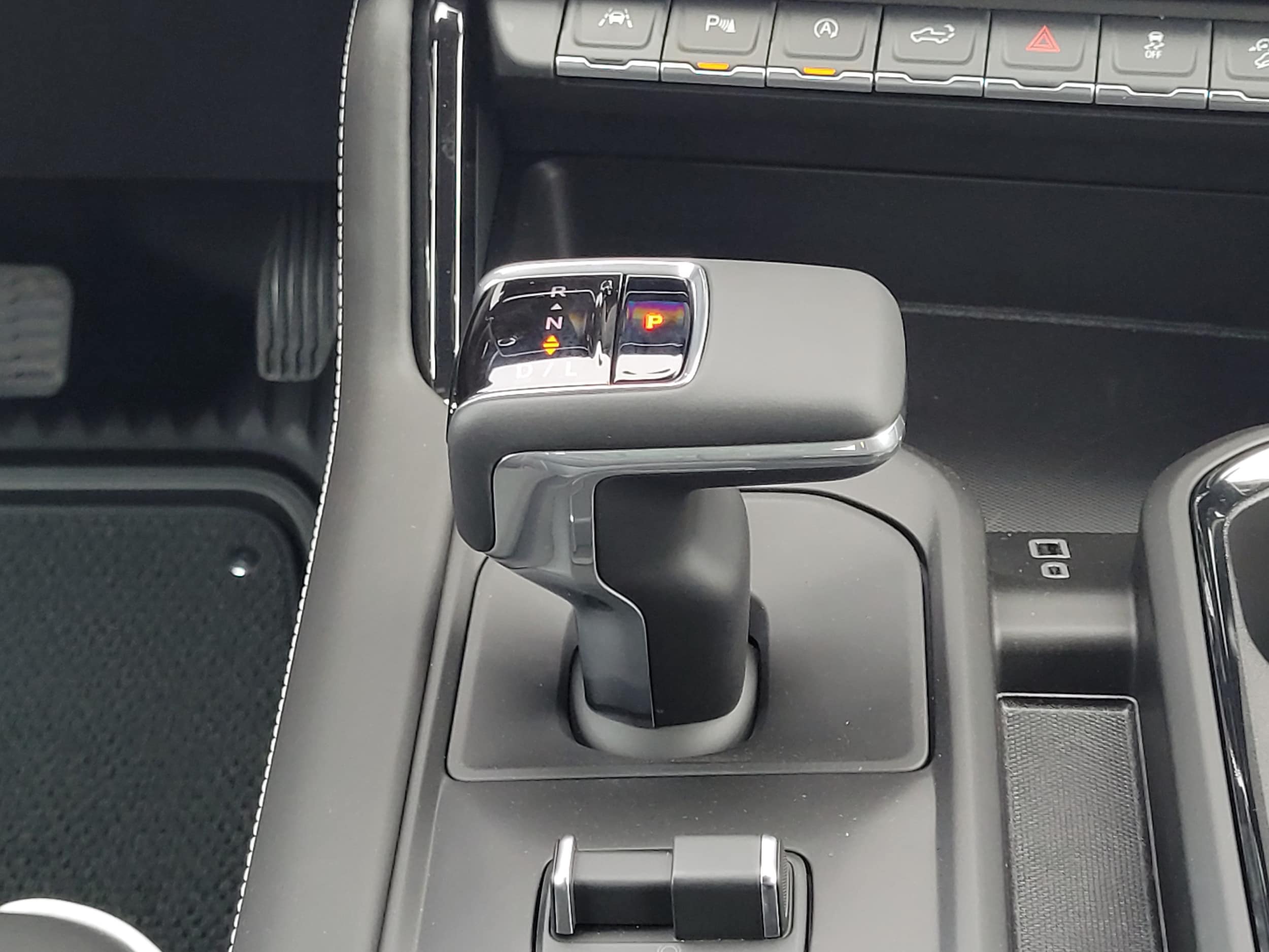 2026 GMC Sierra 1500 AT4X - Photo 16