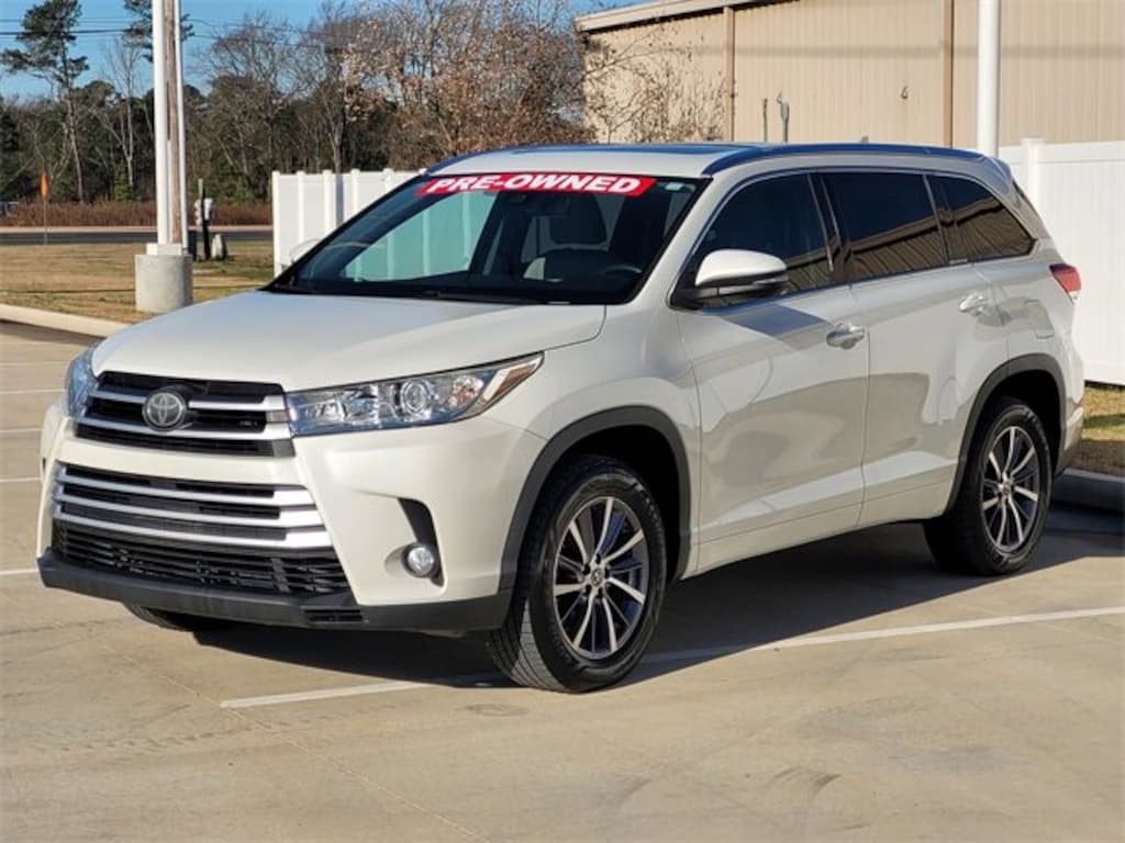 Used 2017 Toyota Highlander XLE