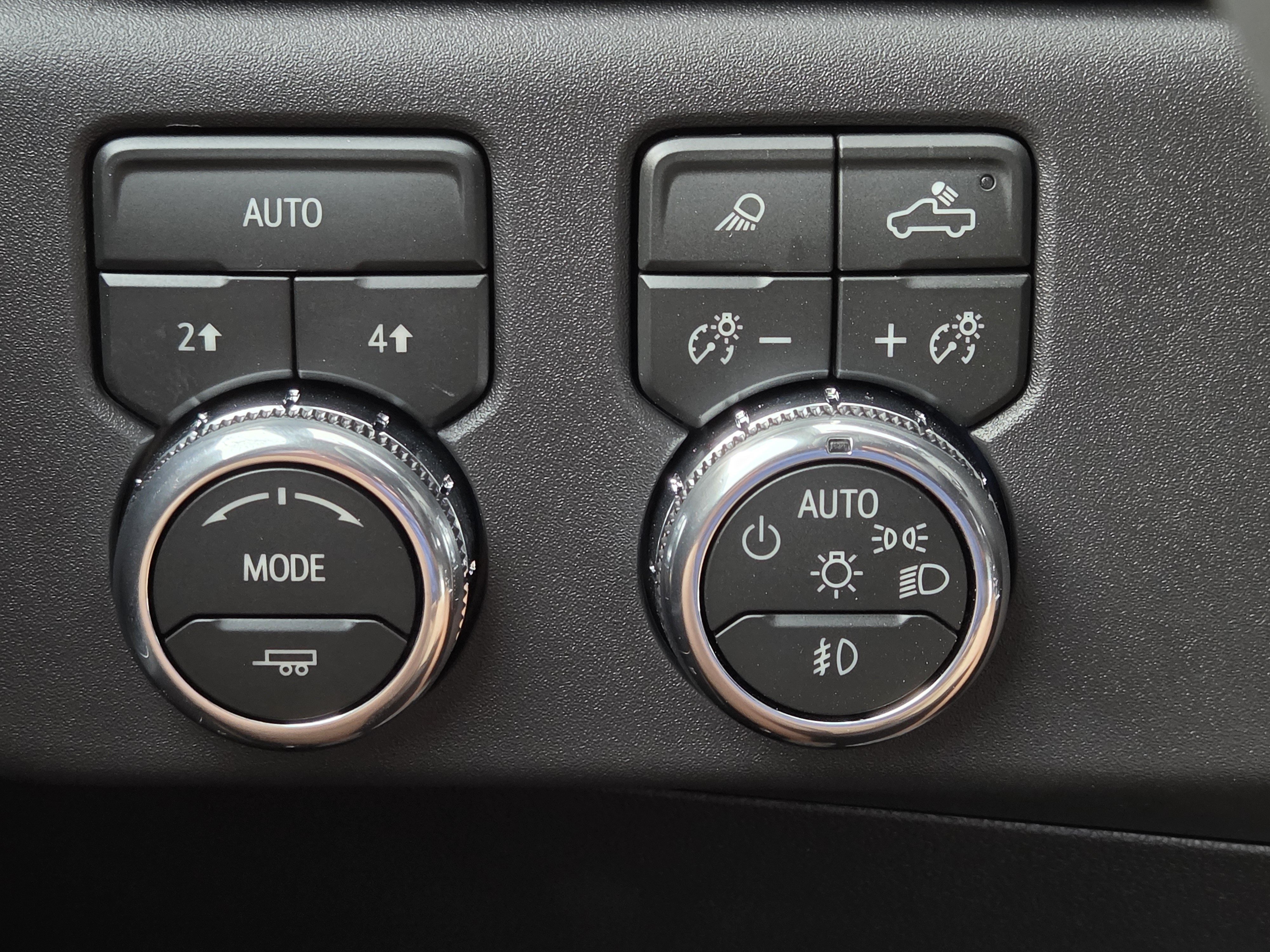 2026 GMC Sierra 1500 SLT - Photo 17
