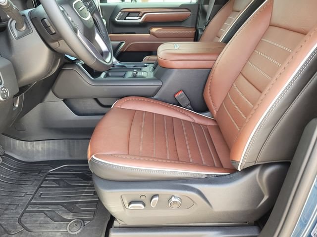 2026 GMC Sierra 3500HD Denali Ultimate - Photo 20