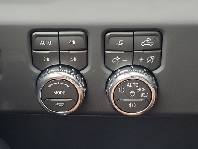 2026 GMC Sierra 2500HD AT4 - Photo 18