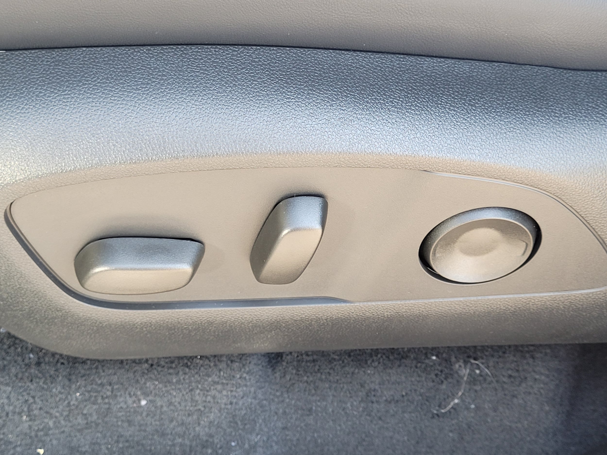 2027 GMC Acadia Elevation - Photo 23