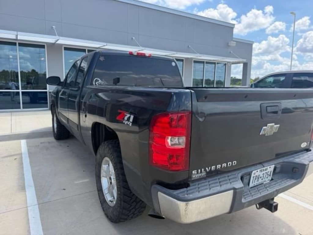 Used 2009 Chevrolet Silverado 1500 LT Truck