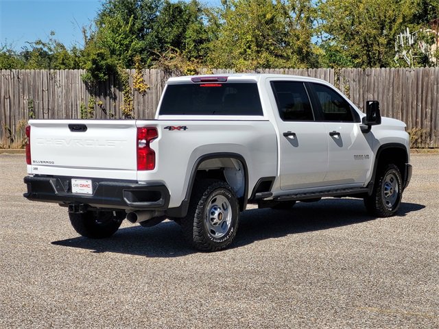 2024 Chevrolet Silverado 2500HD photo 2