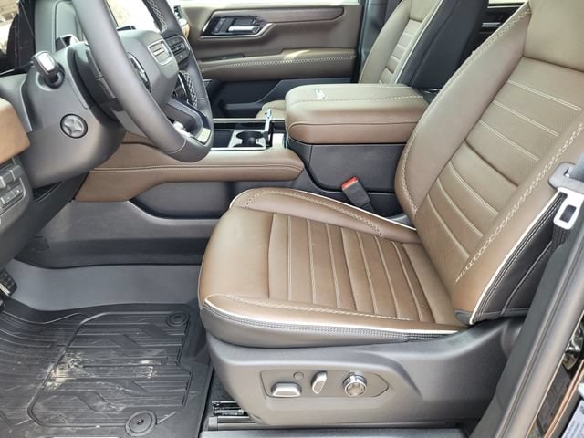 2026 GMC Yukon XL Denali Ultimate - Photo 18
